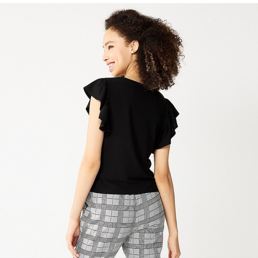 BLK Juniors' keyhole flutter sleeve top. Size S New with tags - Picture 2 of 4